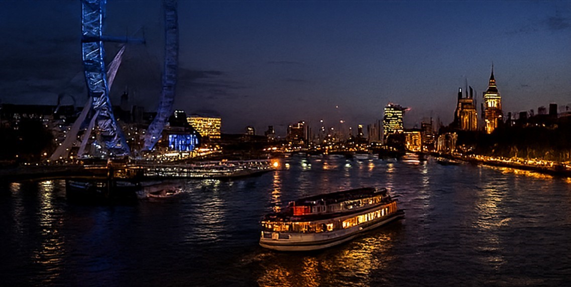 London river cruise at night